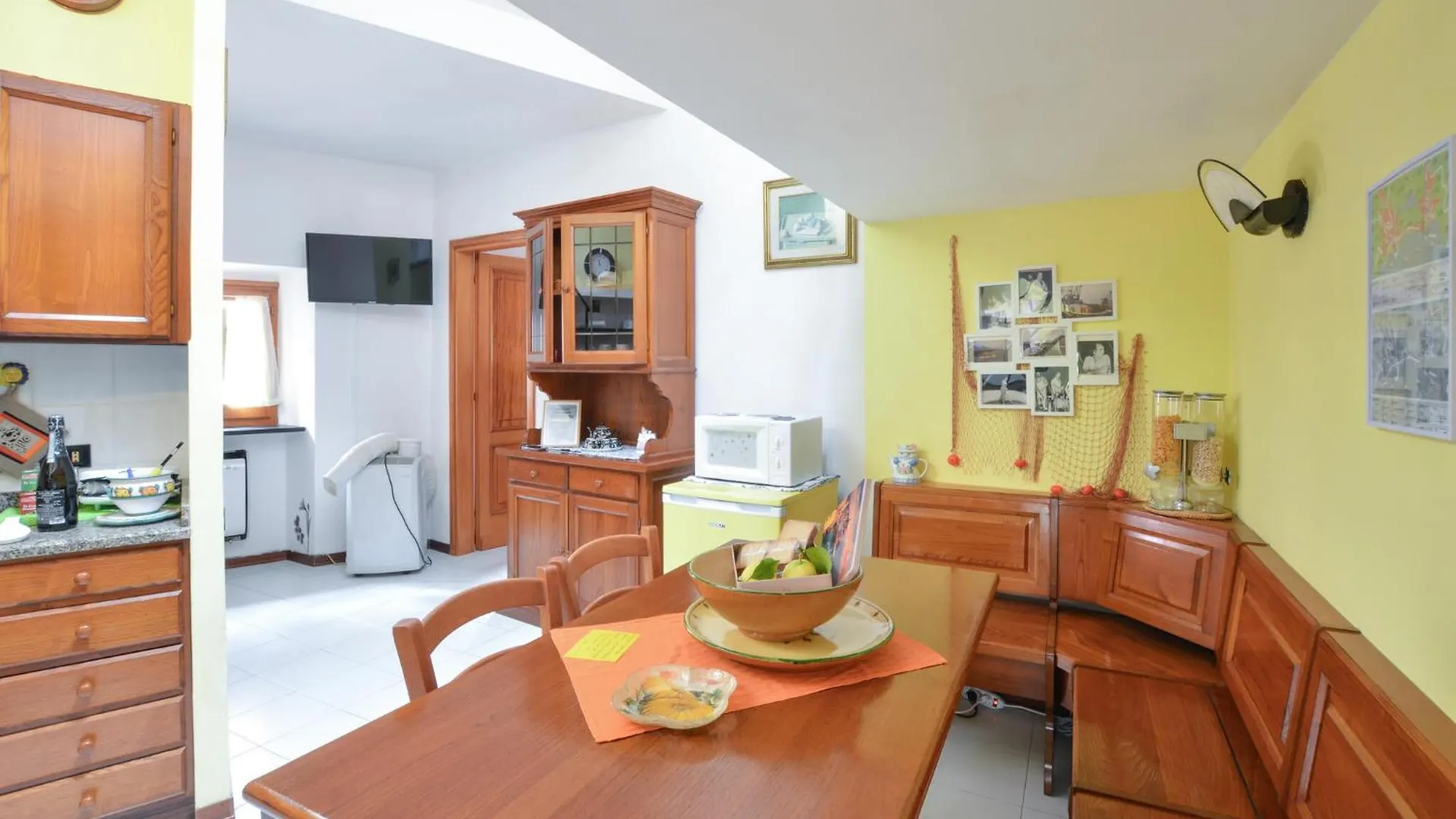 2 Bedroom Awesome Apartment In Monterosso Al Mare Italy