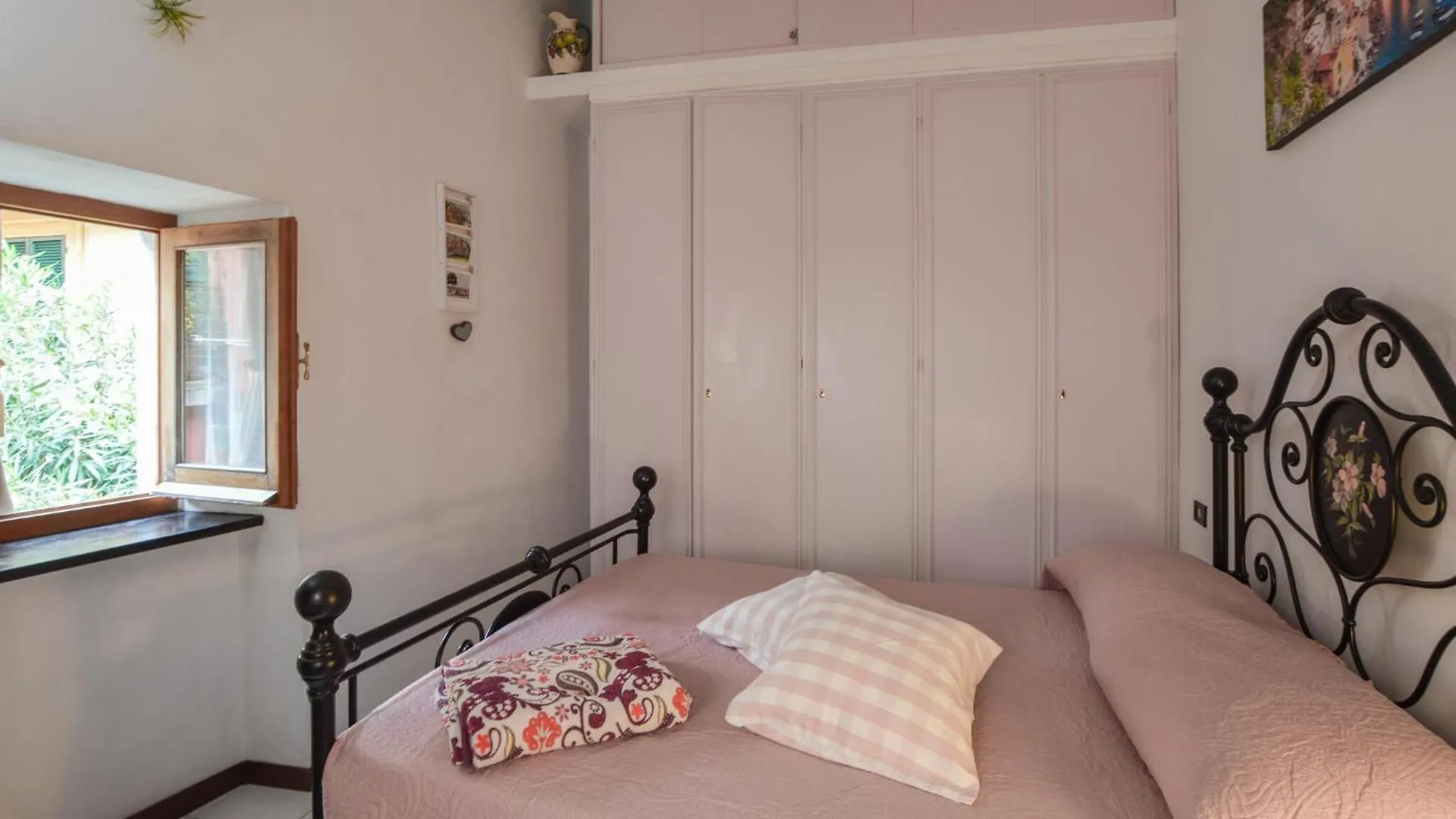2 Bedroom Awesome Apartment In Monterosso Al Mare