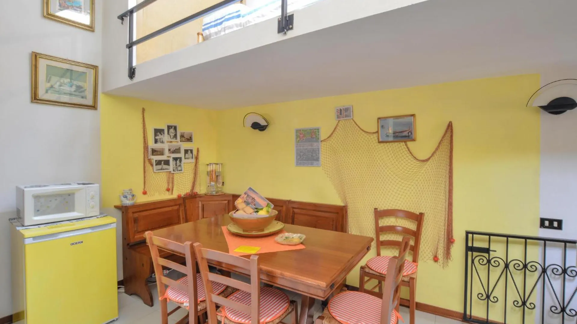 2 Bedroom Awesome Apartment In Monterosso Al Mare 0*,